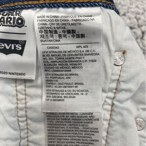 Levi's Size 26 Super Mario It's A Me 501 Denim Jean Cut Off Shorts NWOT - Picture 10 of 16